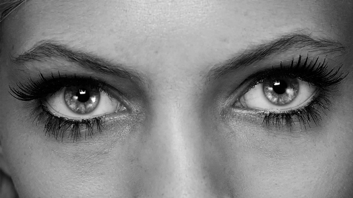 Close up of a woman's eyes and eyebrows