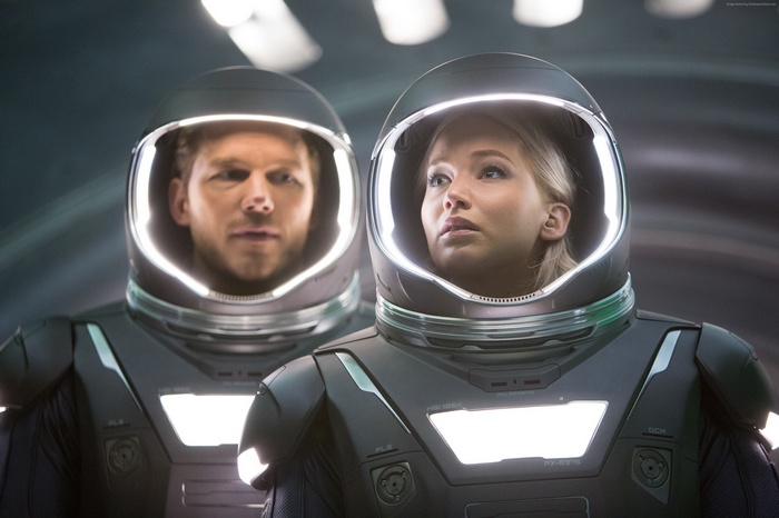 Chris Pratt and Jennifer Lawrence in Passengers