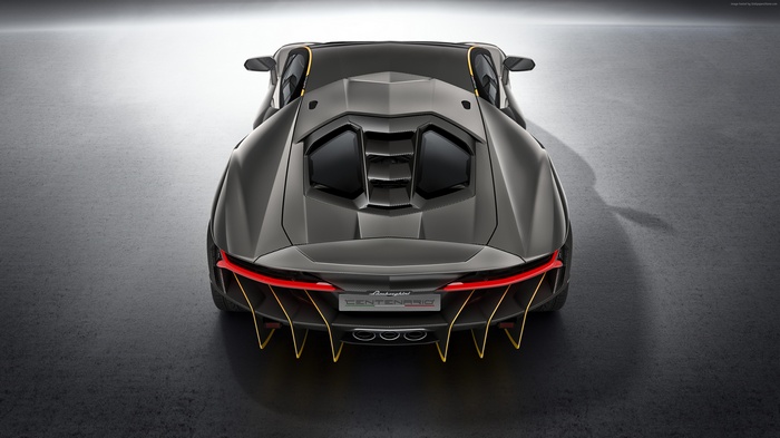 Lamborghini Centenario LP 770-4 Roadster rear view