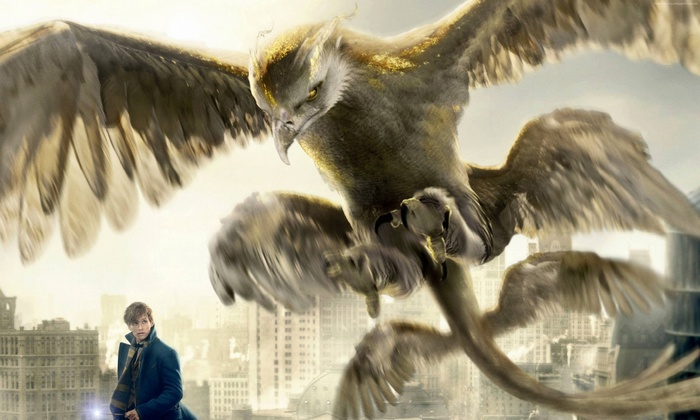 Newt Scamander and a Thunderbird from Fantastic Beasts