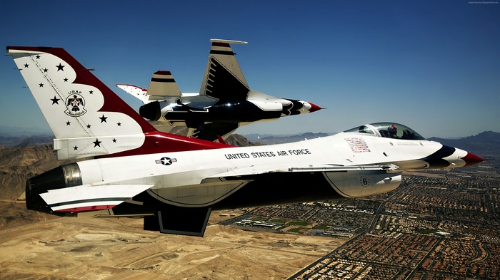 US Air Force Thunderbirds F-16 fighter jets flying