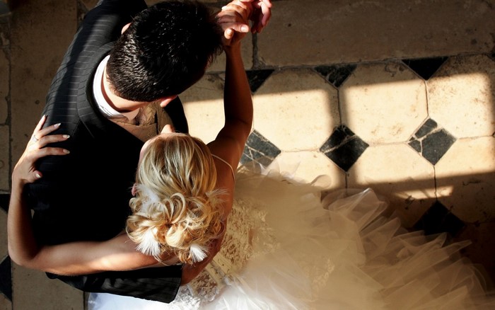 Bride and groom dancing, overhead view