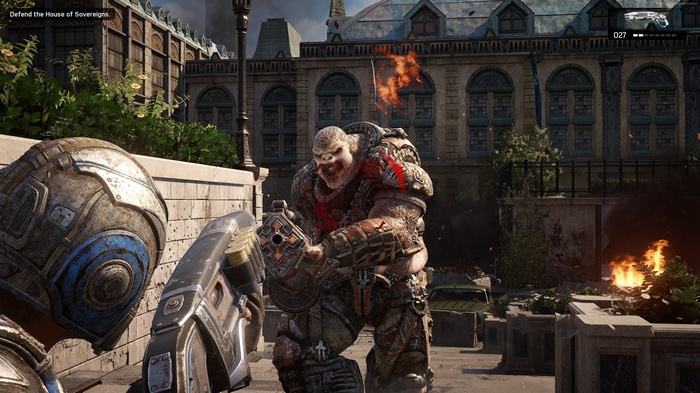 Gears of War 4 monster fighting player