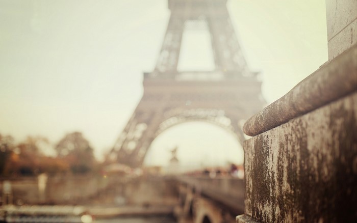 Eiffel Tower, Paris, Morning Sunlight, Depth of Field