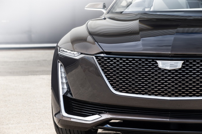 Cadillac Escala concept sedan front grille and headlights