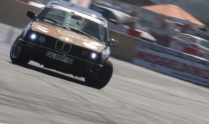 BMW E30 drifting in Istanbul