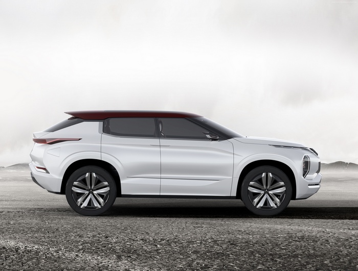 Mitsubishi GT-PHEV Concept Crossover