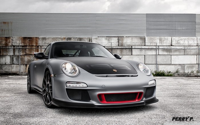 Porsche 911 GT2 RS sports car