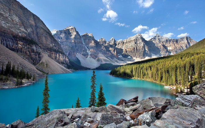 Moraine Lake and Valley of the Ten Peaks, Banff National Park