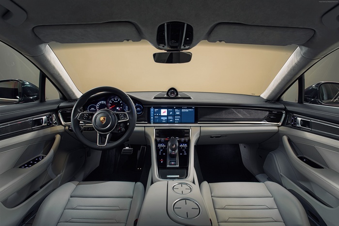 Porsche Panamera Turbo Interior
