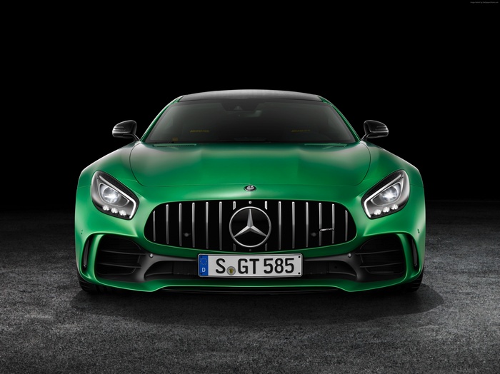 Green Mercedes-AMG GT R with license plate S GT 585
