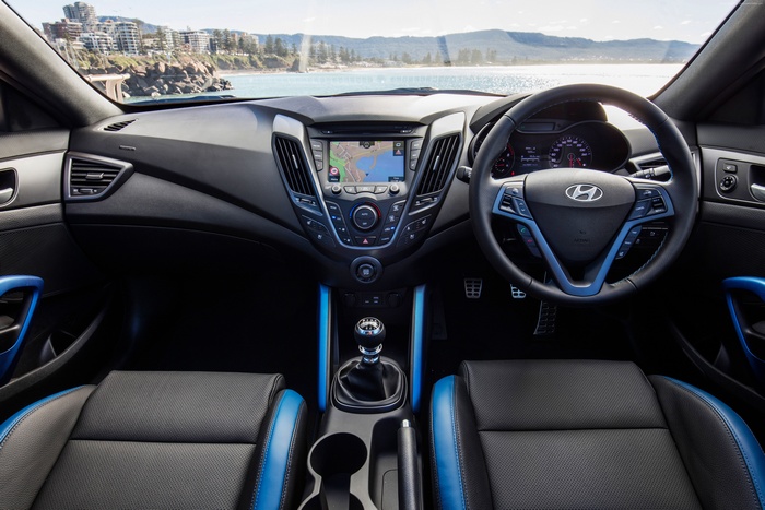 Hyundai Veloster "Street" Turbo Interior