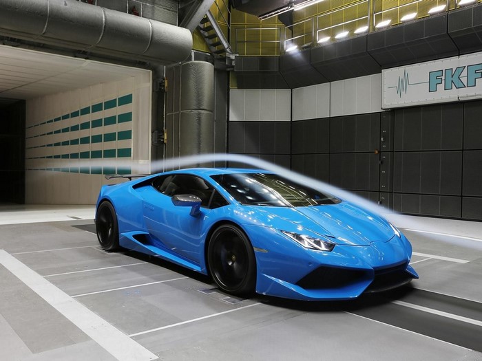 Blue Lamborghini Huracan in wind tunnel