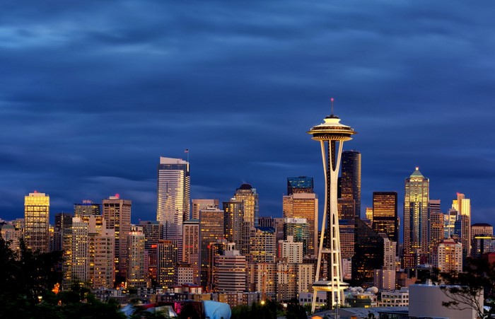 Seattle skyline with Space Needle at dusk