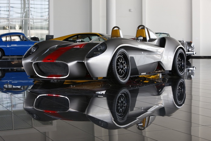 Jannarelly Design 1 silver supercar