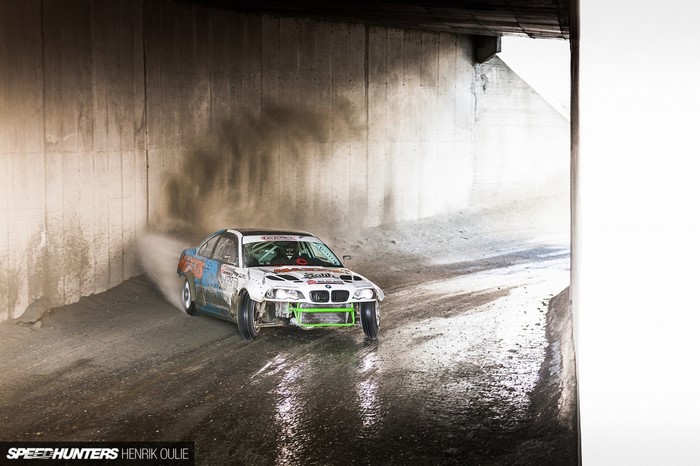 BMW M3 Drifting in Tunnel