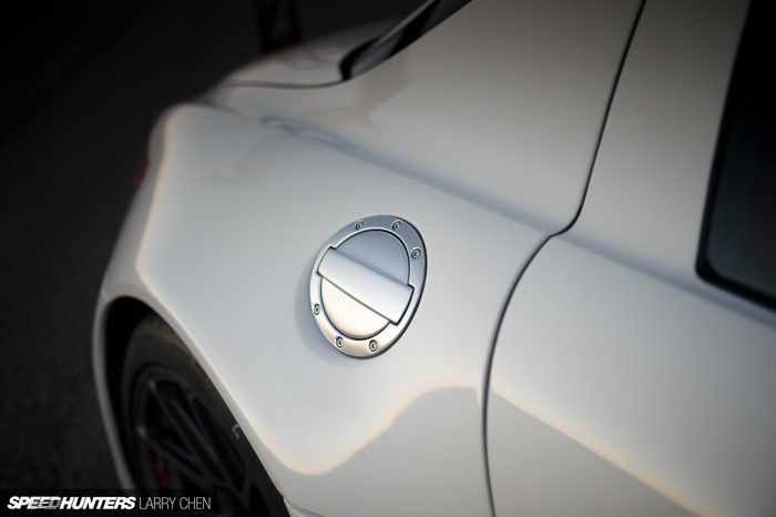 Mercedes-Benz SLS AMG fuel cap detail