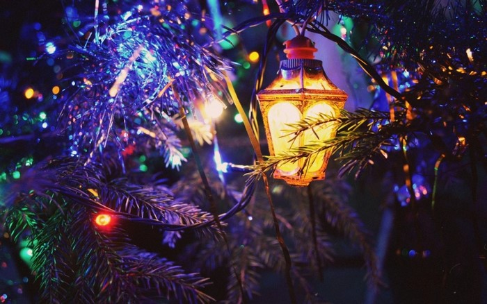 Christmas tree with lantern and lights