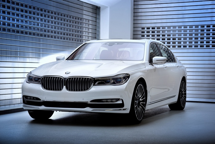 White BMW 750Li xDrive Solitaire luxury car