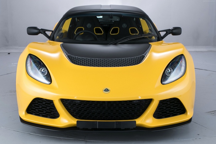 Yellow Lotus Exige S Club Racer