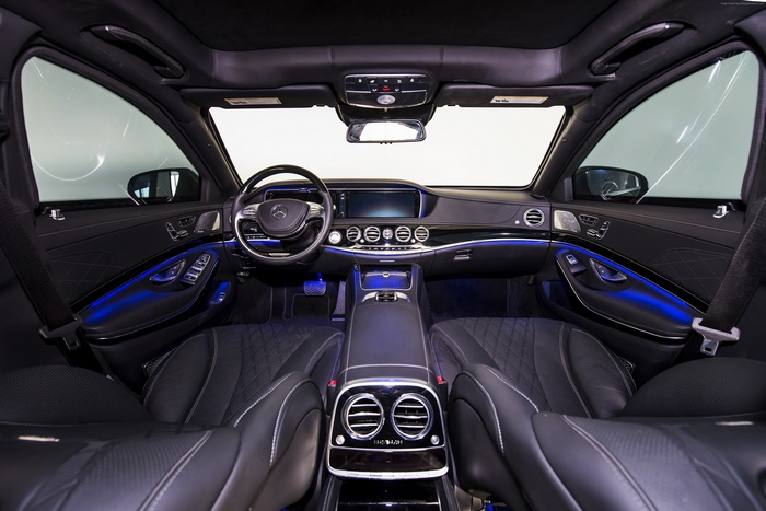 Interior of a Mercedes-Maybach S 600 armored car