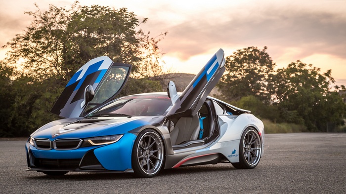 Vorsteiner VR-E BMW i8 with butterfly doors open