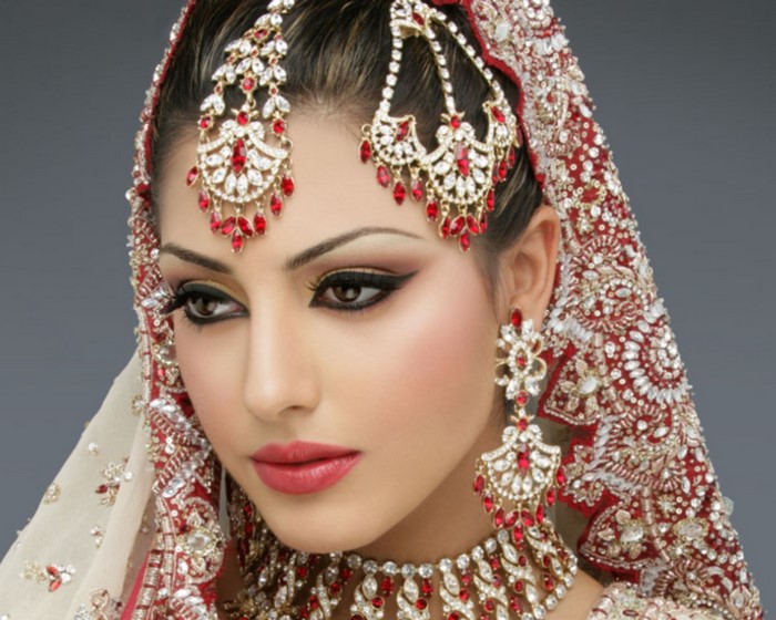 Bride wearing traditional Indian wedding attire and jewelry