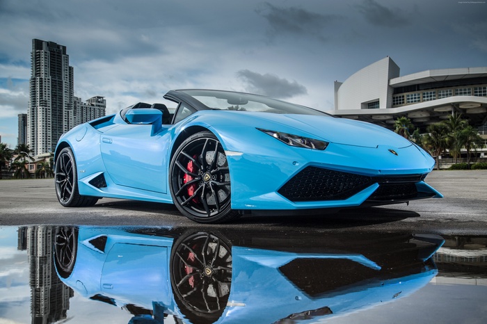 Blue Lamborghini Huracán LP 610-4 Spyder convertible