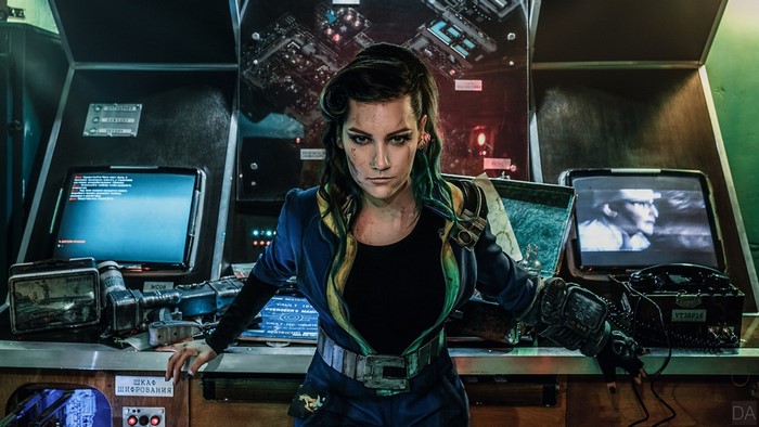 Cosplayer as Fallout 4 character in a retro-futuristic control room
