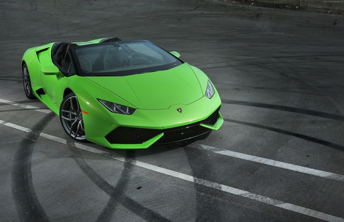 Green Lamborghini Huracán LP 610-4 Spyder convertible