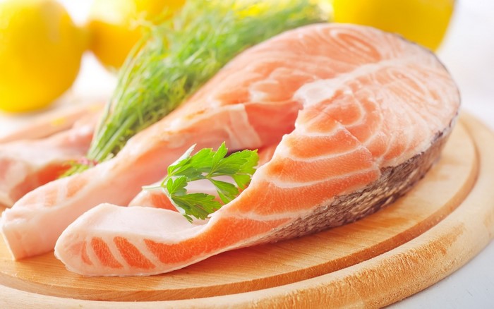 Fresh Salmon Steak with Herbs and Lemon