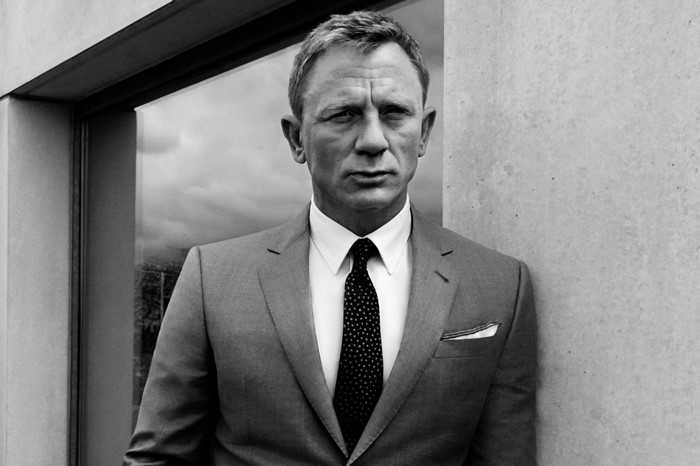 Daniel Craig as James Bond in a suit