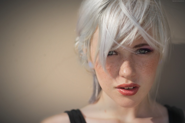 model, blonde, Devon Jade