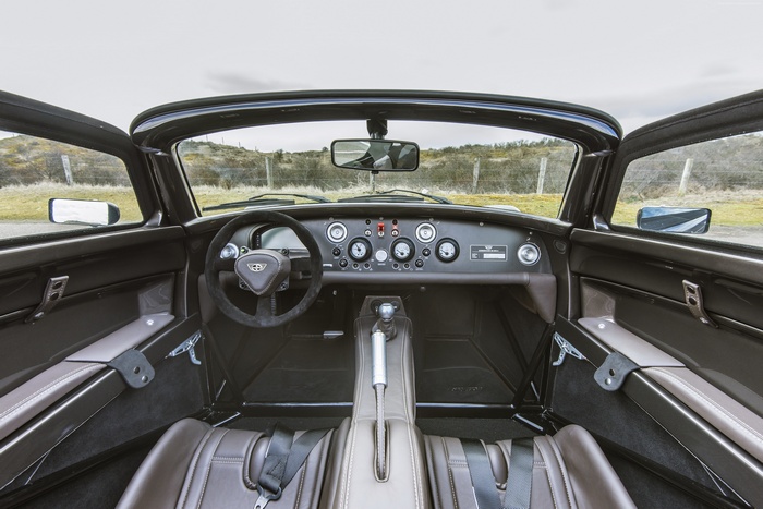 Donkervoort D8 GTO-S interior dashboard and seats