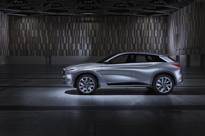 Silver Infiniti QX Sport Inspiration crossover