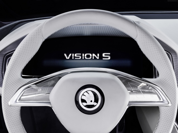 Škoda VisionS steering wheel and dashboard
