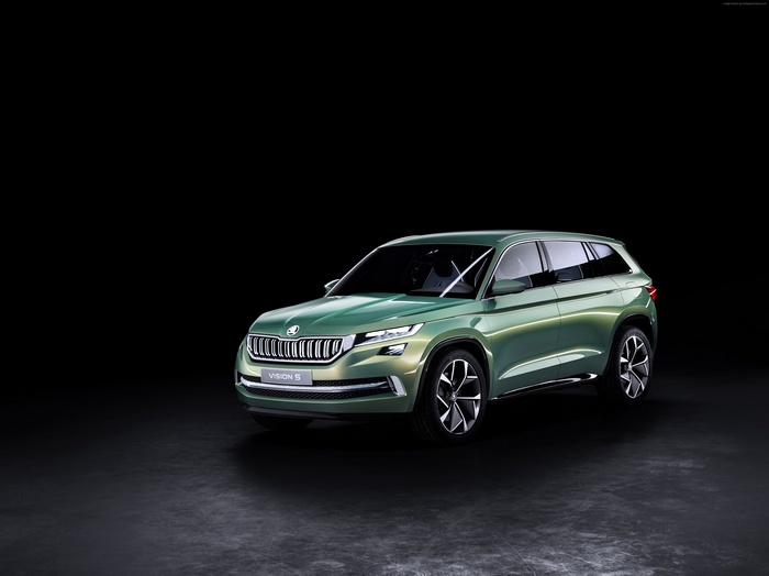 Škoda VisionS crossover concept car