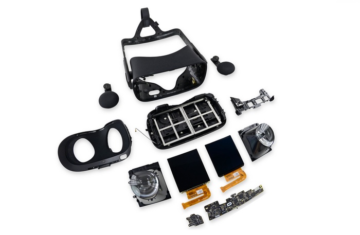 Oculus Rift VR headset disassembled components