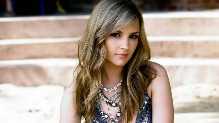 Rachael Leigh Cook portrait with layered necklaces