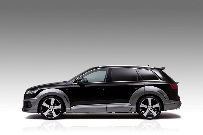 Black Audi Q7 S-Line JE Design