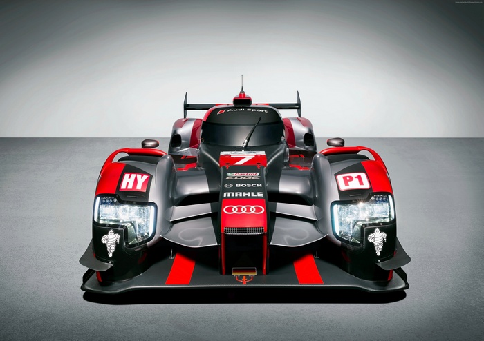 Audi R18 e-tron quattro LMP1 race car