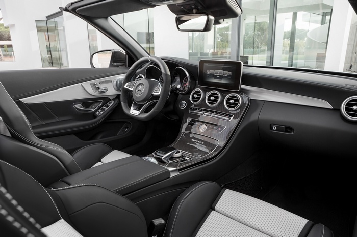 Mercedes-AMG C 63 S Cabriolet Interior