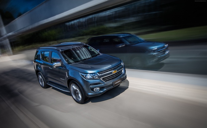 Chevrolet Trailblazer Premier on a highway