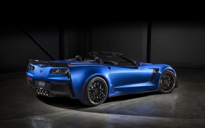 Blue Chevrolet Corvette Z06 Convertible
