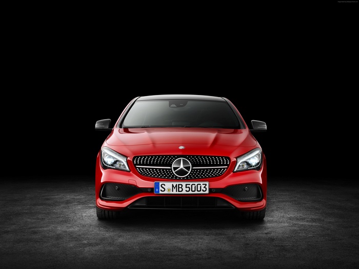 Red Mercedes-Benz CLA 200 d 4MATIC AMG Line