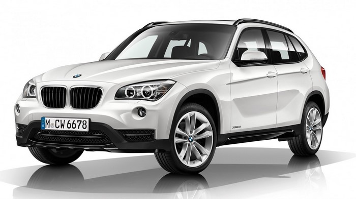 White BMW X1 SUV with license plate M CW 6678