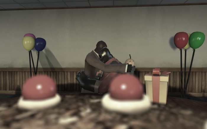 Spy and Pyro from Team Fortress 2 hugging