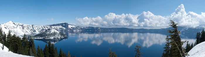 Crater Lake National Park in Winter