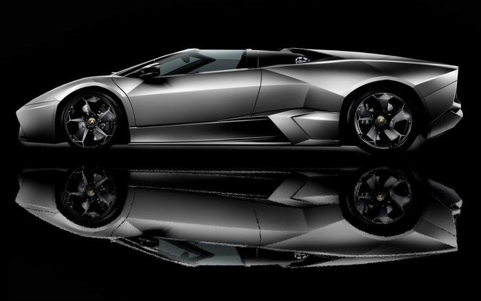 Lamborghini Reventon Roadster reflected on black surface