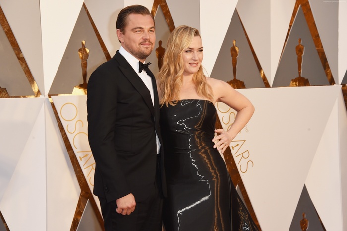 Leonardo DiCaprio and Kate Winslet at the Oscars